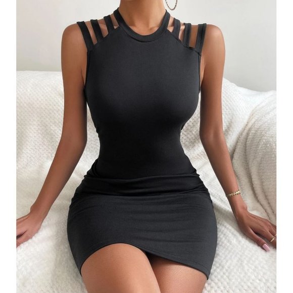 Dresses & Skirts - Cut Out Bodycon Open Shoulder Mini Dress Size Medium